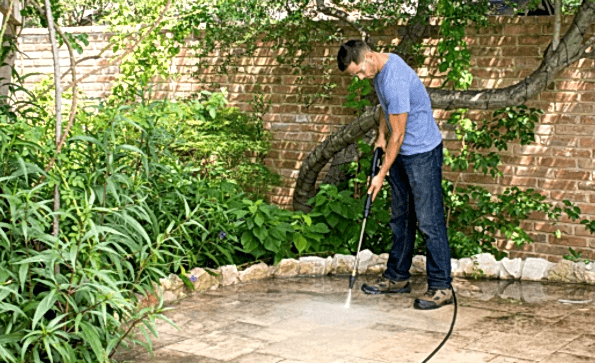 Benefits of hiring Pressure Washing Services for people who live in Farnborough