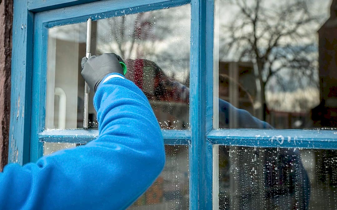 5 Questions to Ask Before Hiring Professional Window Cleaning services in Bracknell